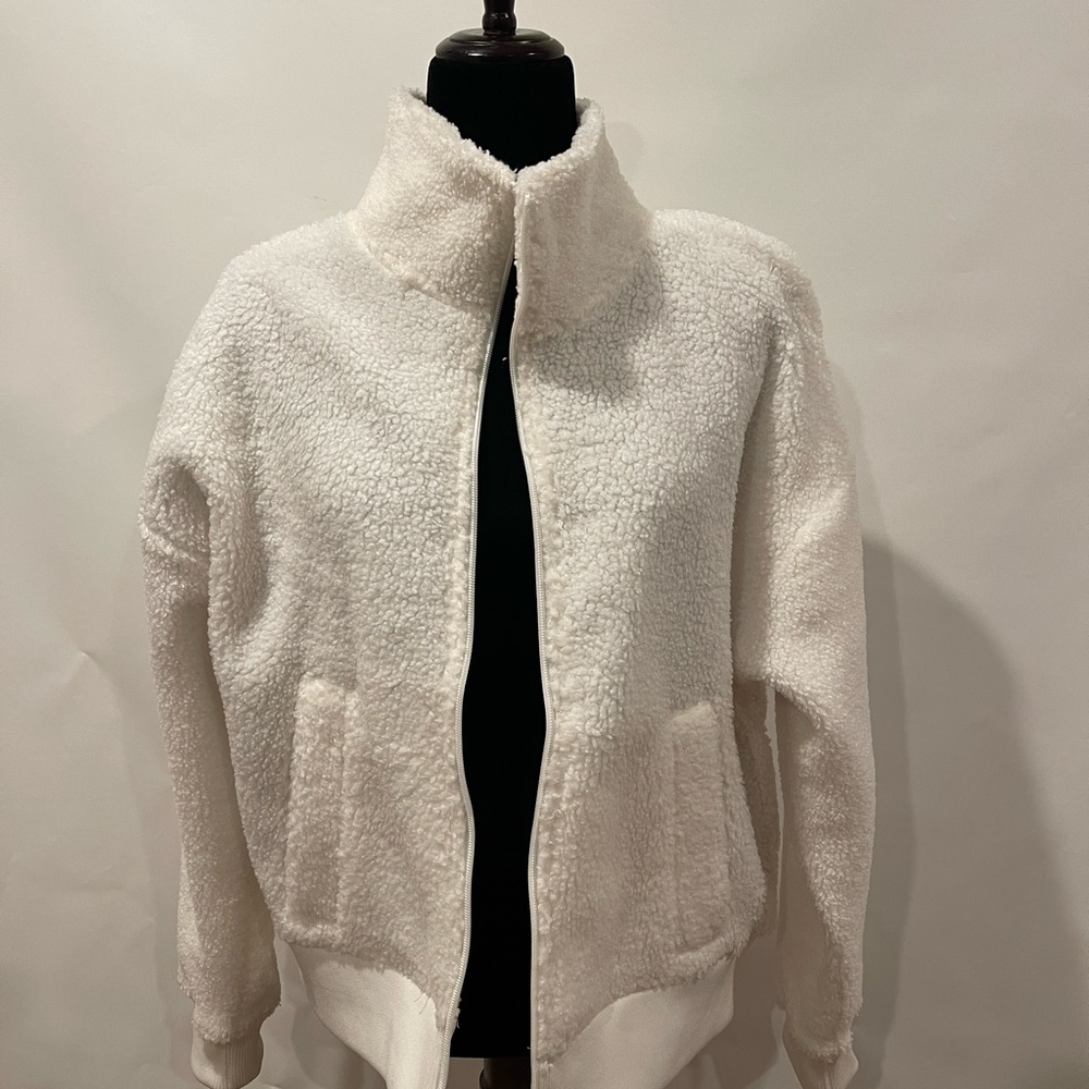 Aspen women’s Sherpa jacket size Large